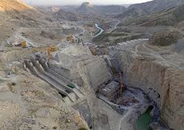 مدیرعامل شرکت آب منطقه ای کهگیلویه و بویراحمد گفت: آبگیری سد چمشیر گچساران از ابتدای اسفند ماه ۱۴۰۱ آغاز شده و تا امروز ۴۷۰ میلیون متر مکعب آب را ذخیره کرده است.